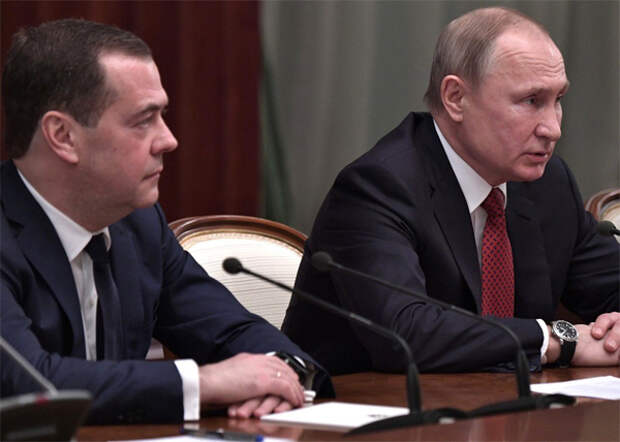 Дмитрий Медведев, Владимир Путин во время объявления отставки правительства(2020)|Фото: t.me/dimsmirnov175