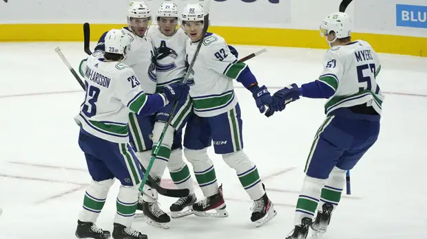 Гол Подколзина помог «Ванкуверу» обыграть «Сиэтл» в НХЛ
