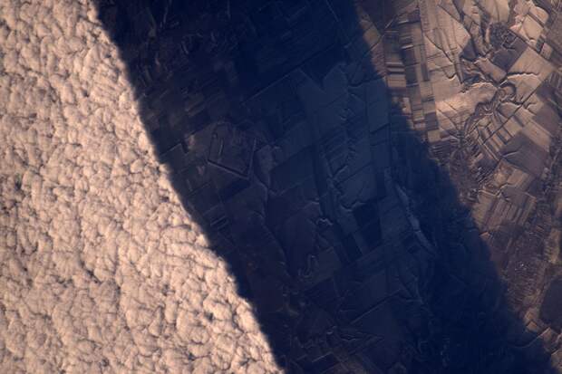 Фантастические фотографии из космоса. Астронавт Тома Песке 13