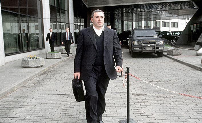 Председатель ООО «Юкос-Москва» Михаил Ходорковский, 2001 год Загадочный властитель России