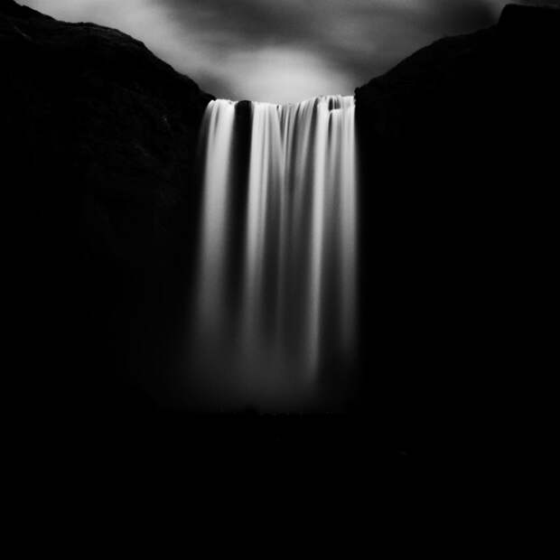 Stark Black and White Photographs of Waterfalls by Massimo Margagnoni waterfalls nature landscapes black and white 