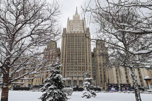 РФ закрыла въезд 28 гражданам Канады, связанным с пробандеровскими организациями