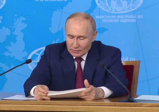 Путин: Запад своим эгоизмом и высокомерием подталкивает мир к точке невозврата