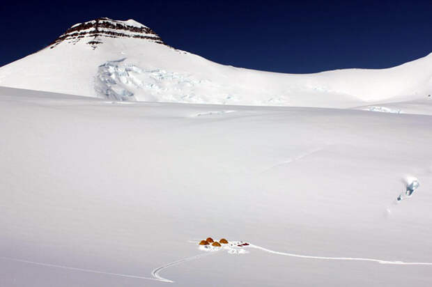 Gunnbjorn. Высочайшая гора Гренландии. 3700 метров