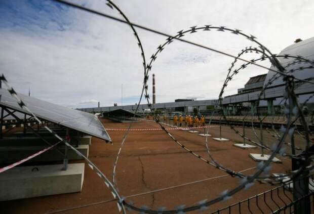 Через 30 после катастрофы открыли солнечную электростанцию (9 фото)