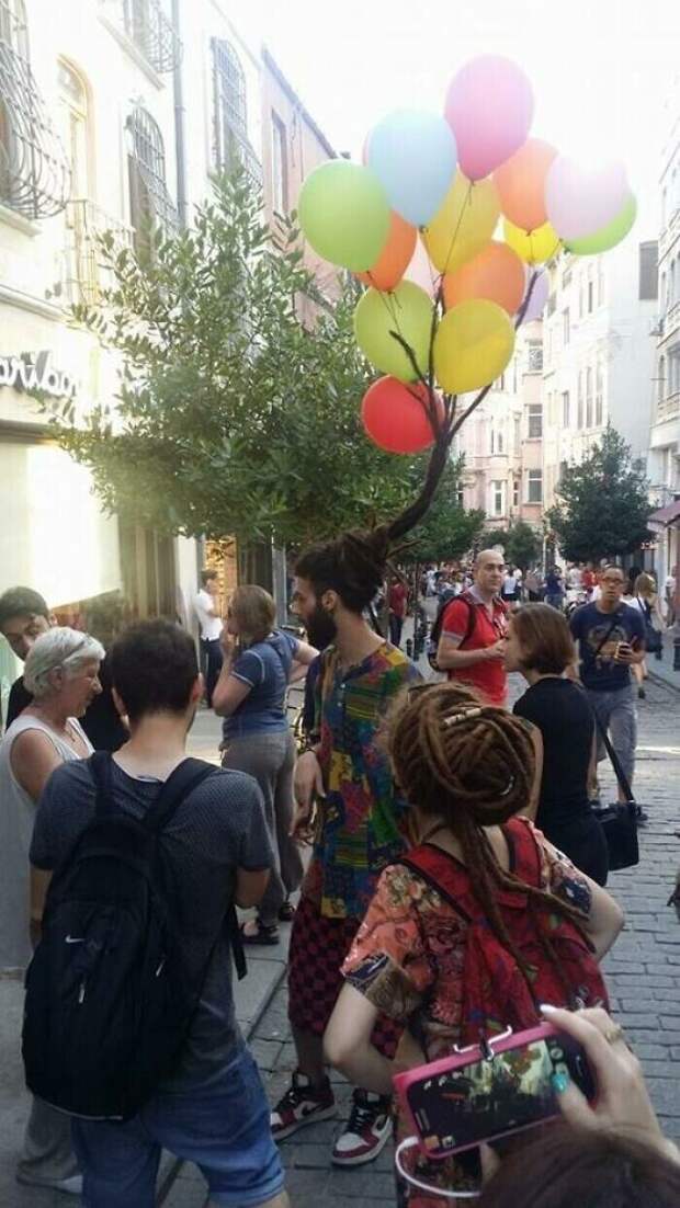 Эй, все уже видят, что у меня дреды классные? Эй, все уже видят, что у меня дреды классные?