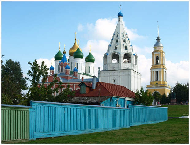 Kolomna: nice architecture and delicious Russian "marshmallow"