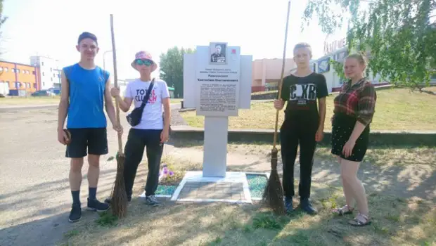 Подсл актаныш. День труда в лагере. Трудовой лагерь Краснотурьинск. Лагерь труда и отдыха круто. Трудовой лагерь в Емецке.