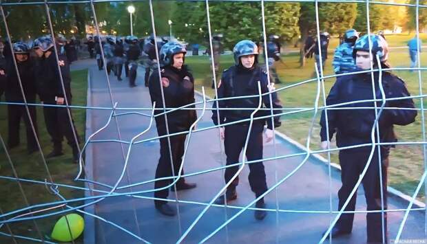 Полиция на акциях протеста в Екатеринбурге