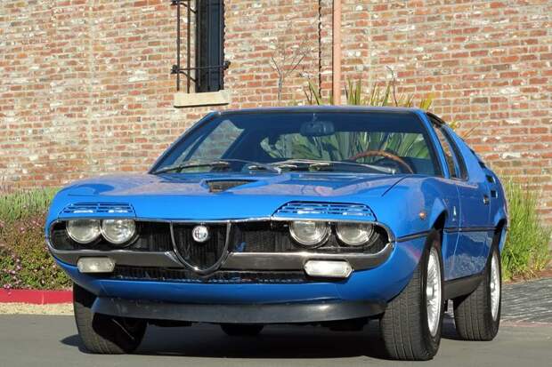 Редкое купе Alfa Romeo Montreal выставили на продажу (74 фото)