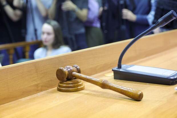 В Нидерландах женщина спустя годы узнала, что родила тройню от гинеколога