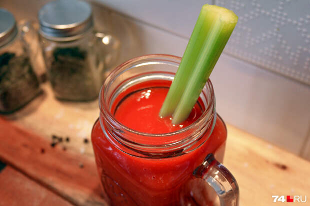 Этим людям томатный сок пить нельзя — вы в списке?