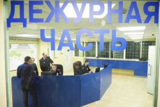 На Таганке оперативники задержали подозреваемого в серии краж. Фото: Антон Гердо, «Вечерняя Москва»