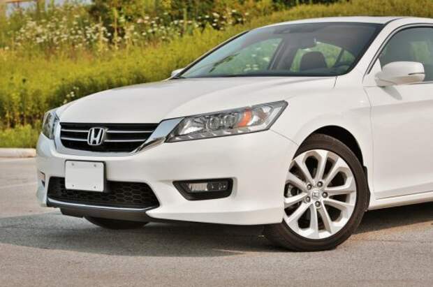 2014 Honda Accord против 2015 Hyundai Sonata (i40)
