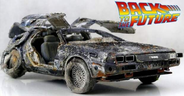 Тщательная реставрация масштабной модели DeLorean DMC-12 из «Назад в будущее»