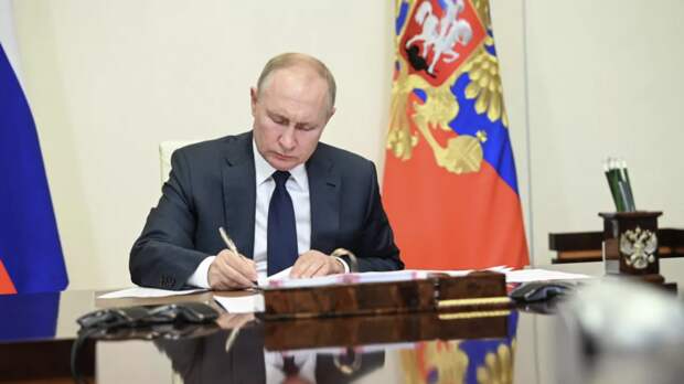 Путин подписал закон о денонсации соглашений с Украиной о культурных центрах