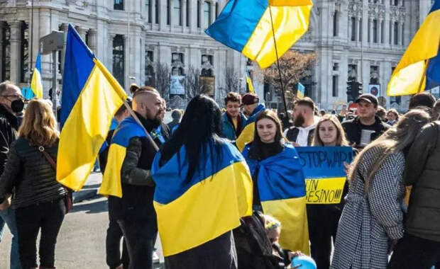 Польша перестанет кормить украинских беженцев и отнимет у них жилье