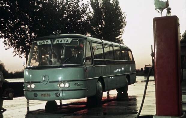 Автобус «ЛАЗ» в «Королеве бензоколонки»/ Фото: livejournal.com