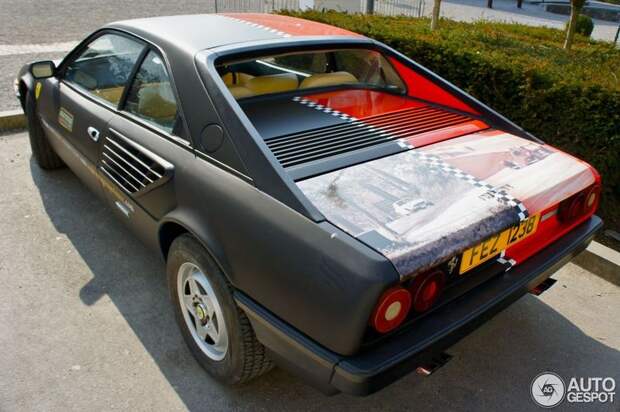 Необычная раскраска Ferrari Mondial (10 фото)