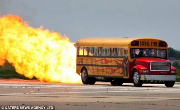 Авто - факт: в мире есть самый быстрый школьный автобус