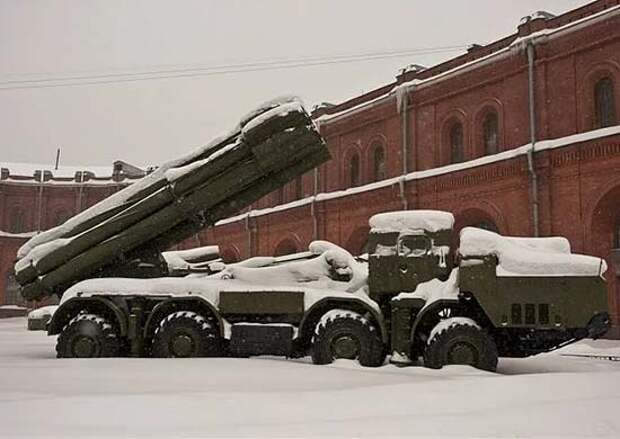 В Москве в единственный в России музей салютов и фейерверков поступила РСЗО «Смерч»