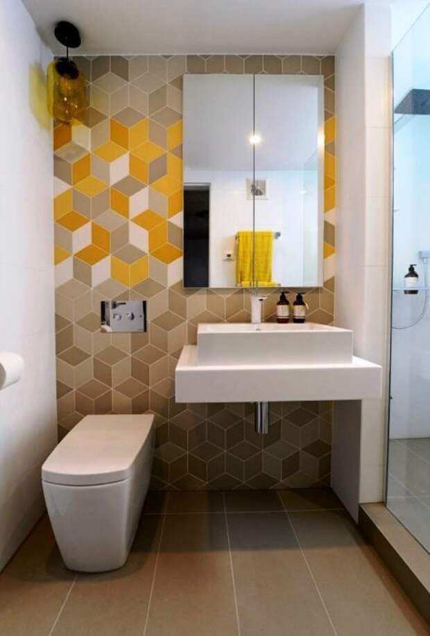Отличный пример, как организовать стильное и функциональное пространство в небольшой ванной комнате.