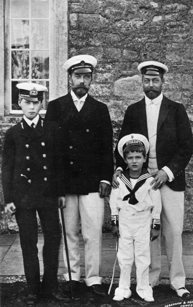 Слева направо Принц Уэльский Эдуард, Николай II, цесаревич Алексей и будущий король Георг V, 1909 год. | Фото: regnum.ru.