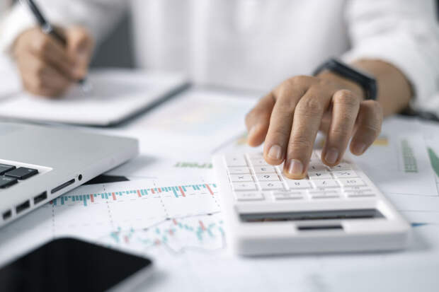 Депутат Миронов предложил освободить работодателей от налогов с 13-й зарплаты