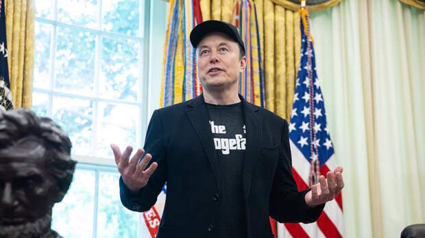 Чат-бот Илона Маска заблокировали из-за эротических дипфейков