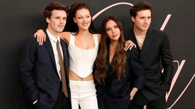 Отец Николы Пельтц нарушил молчание по поводу скандала его дочери с семейством Бекхэм: «Я ничего не заметил»