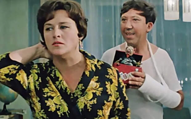 Пенопласт в лифчике? 9 фактов о фильме «Бриллиантовая рука», которых вы не знали