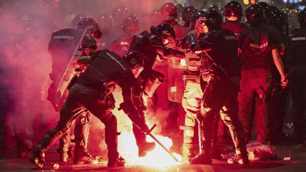 Уличное дело: протесты в Сербии могут стать более радикальными