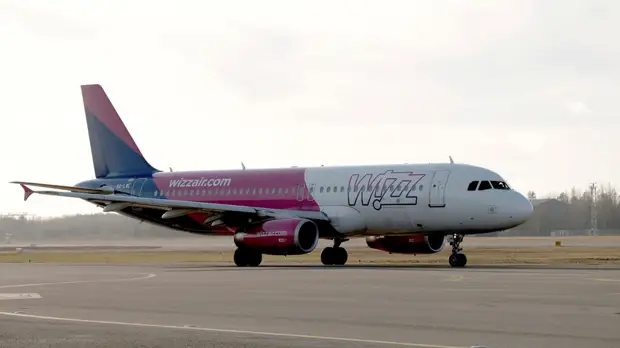 Самолёт Будапешт — Москва совершил посадку в Киеве