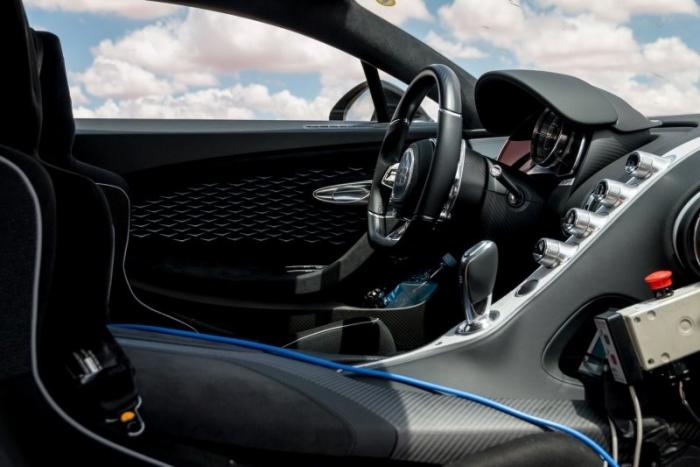 Bugatti тестируют новую модель гиперкара перед отгрузкой