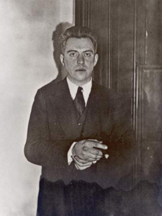 Born July 21: Hart Crane - Band of Thebes