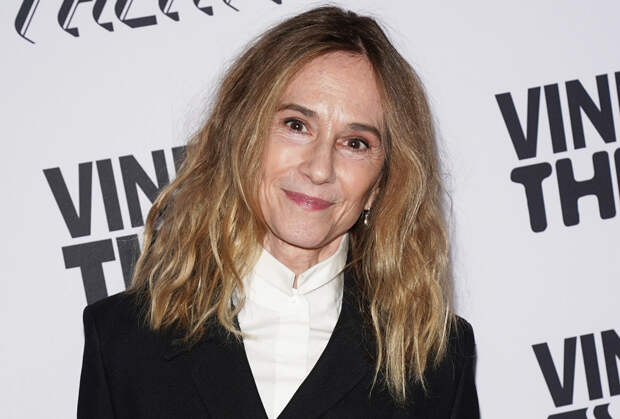 Holly Hunter to Lead Star Trek: Starfleet Academy on Paramount+