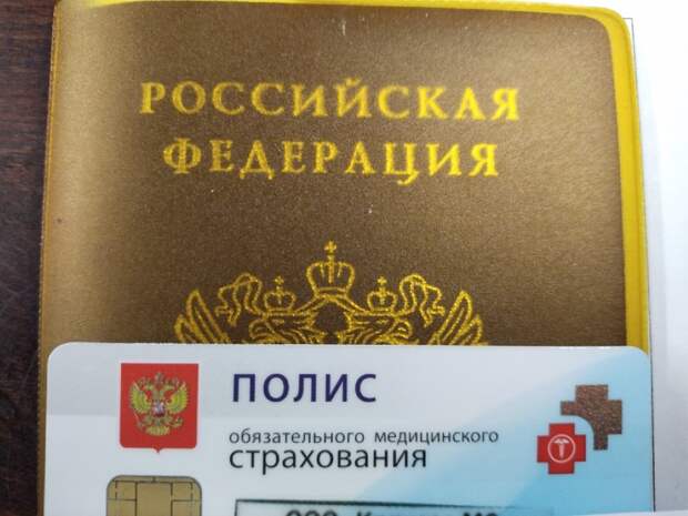 Жительница Саратова придумала семерых детей и получила микроавтобус с 2,7 млн