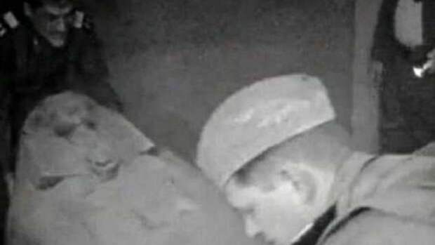 Секретное видео КГБ показало найденную в 1961 году мумию пришельца