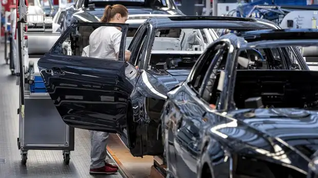 Санкционные войны: сколько безработных, что с зарплатами и как искать работу в Петербурге