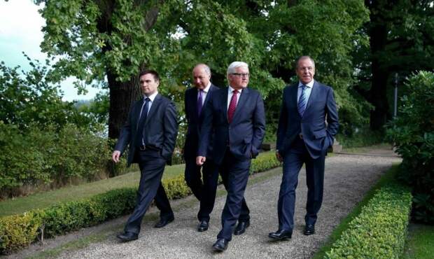 Главы МИД России, Германии, Франции и Украины завершили переговоры