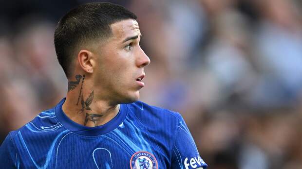 «Челси» отстранил Энцо Фернандеса на 2 матча: «Не соответствует клубной культуре»