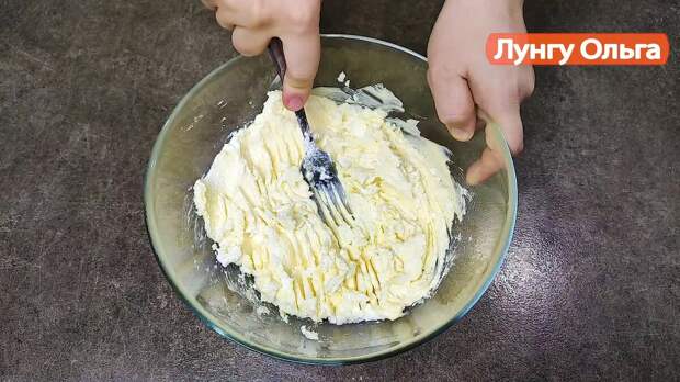 Вкусное лакомство из творога к чаю! Творожные рогалики! Нежные и очень вкусные!