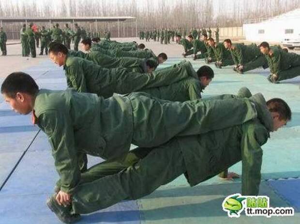 Суровая китайская армия (21 фото)