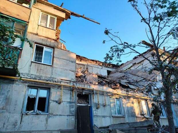 Тринадцать мирных жителей города Стаханов погибли под огнём реактивной артиллерии украинских вооружённых формирований. Пресс-служба...