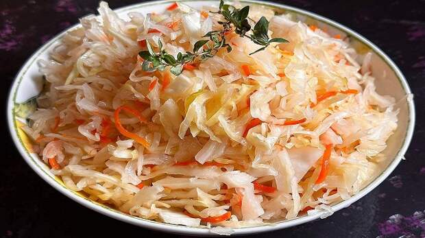 Капуста квашеная, вкусная, сочная и хрустящая