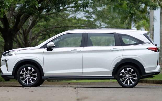 Доступная 7-местная Тойота снова продается в России