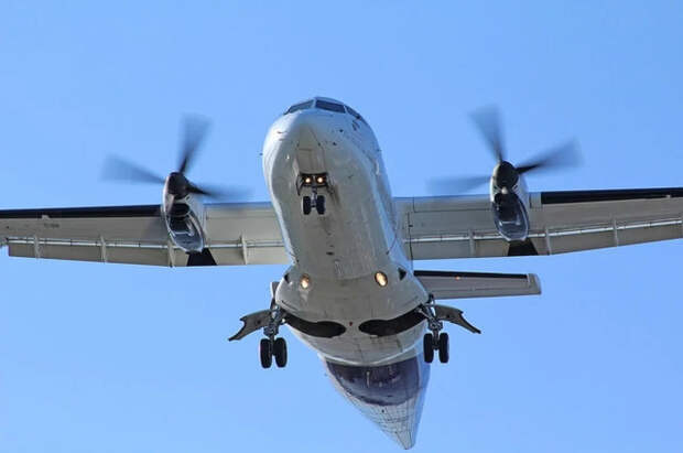 Пропавший с радаров самолет нашли на вершине горы Булусараунг в Индонезии