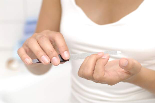 Врач Козлова: отрыв заусенца может спровоцировать воспалительный процесс