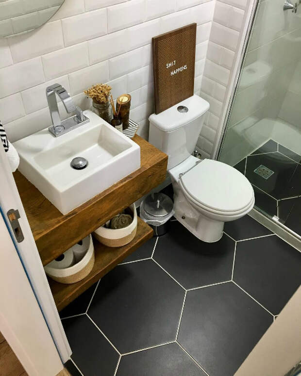 Форы керамической плитки в интерьере ванной комнаты. | Фото: Pinterest.