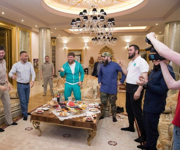 Кадыров показал, как болел дома за поединок ЧМ-2018 (ФОТО)